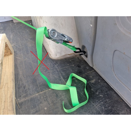 PAS MOCUJĄCY Z NAPINACZEM 25MM 3M Produkt: 597