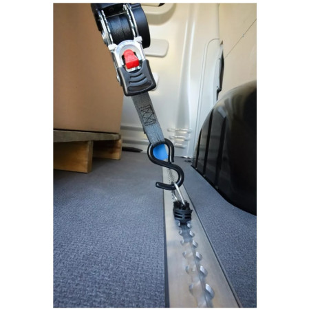 PAS Z AUTOMATYCZNYM ZWIJACZEM 25MM L-3M Produkt: 628